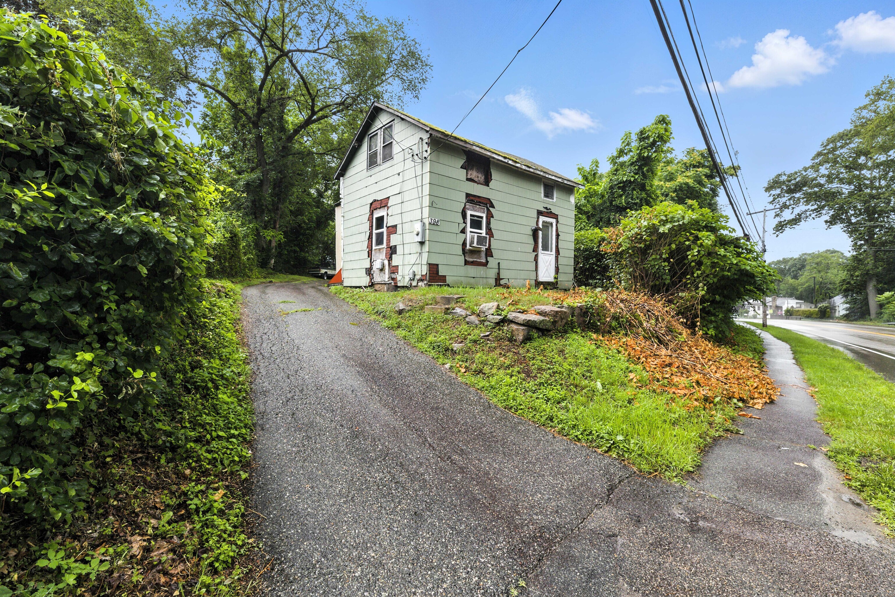 398 & 402 Boston Post Road Waterford CT 06385