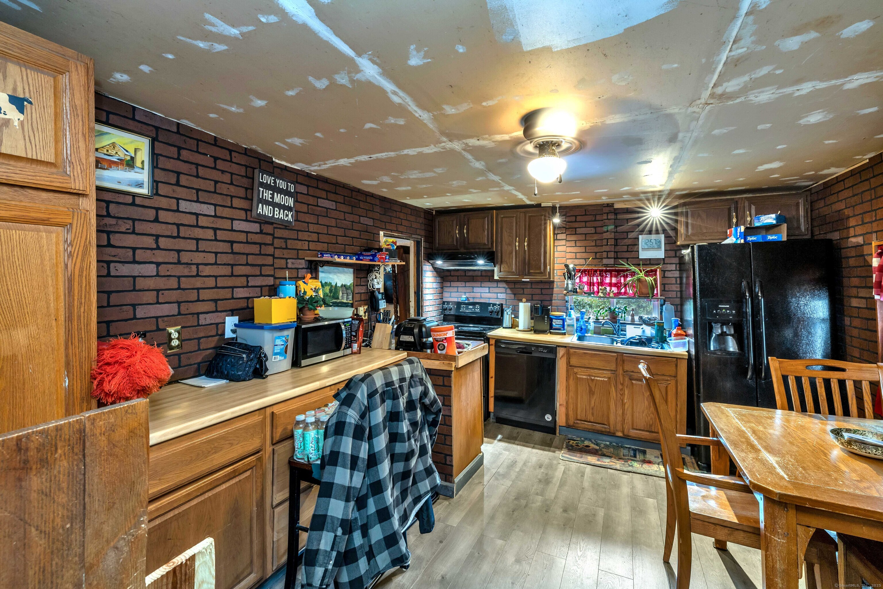 398 & 402 Boston Post Road Waterford CT 06385