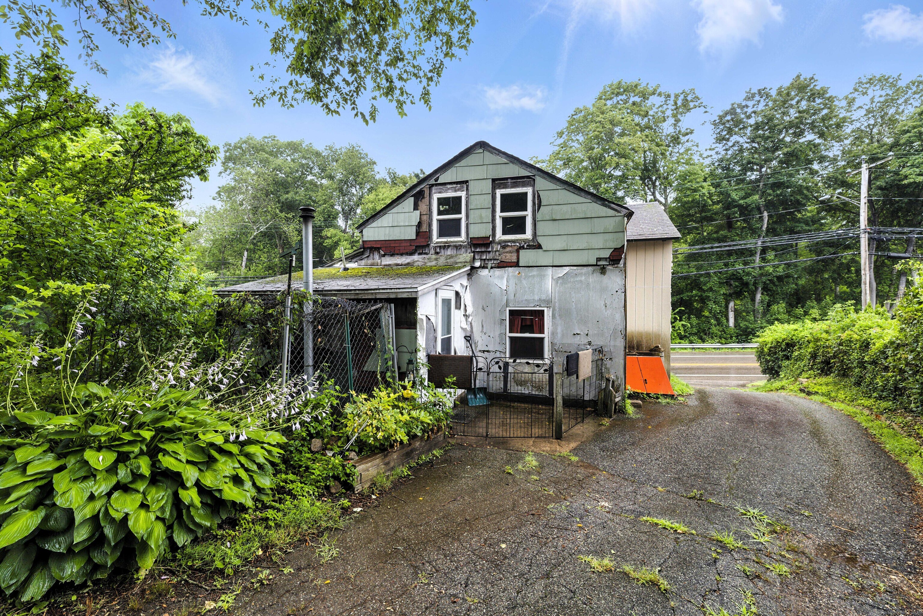 398 & 402 Boston Post Road Waterford CT 06385