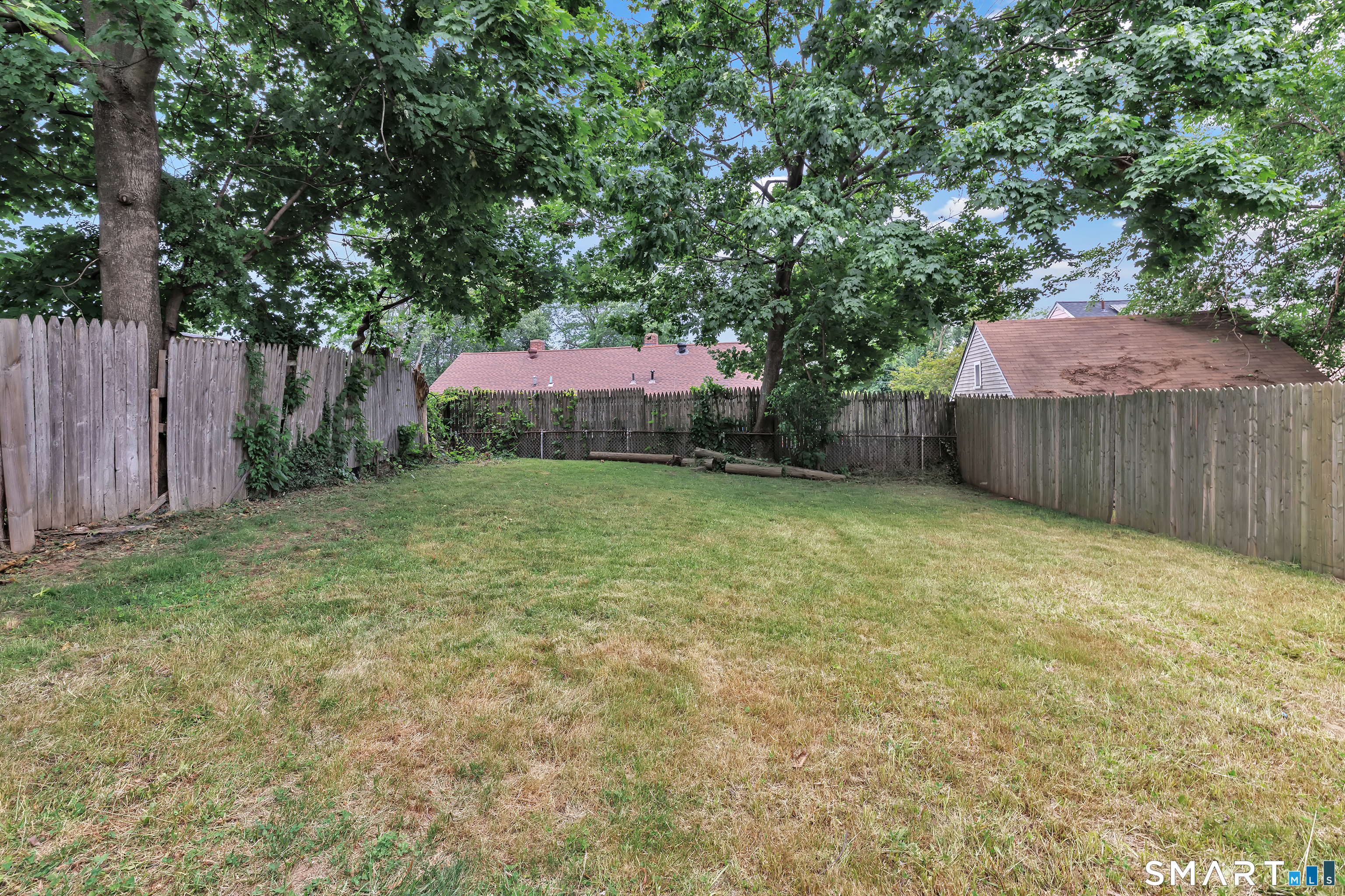 150-152 Alexander Drive Bridgeport CT 06606