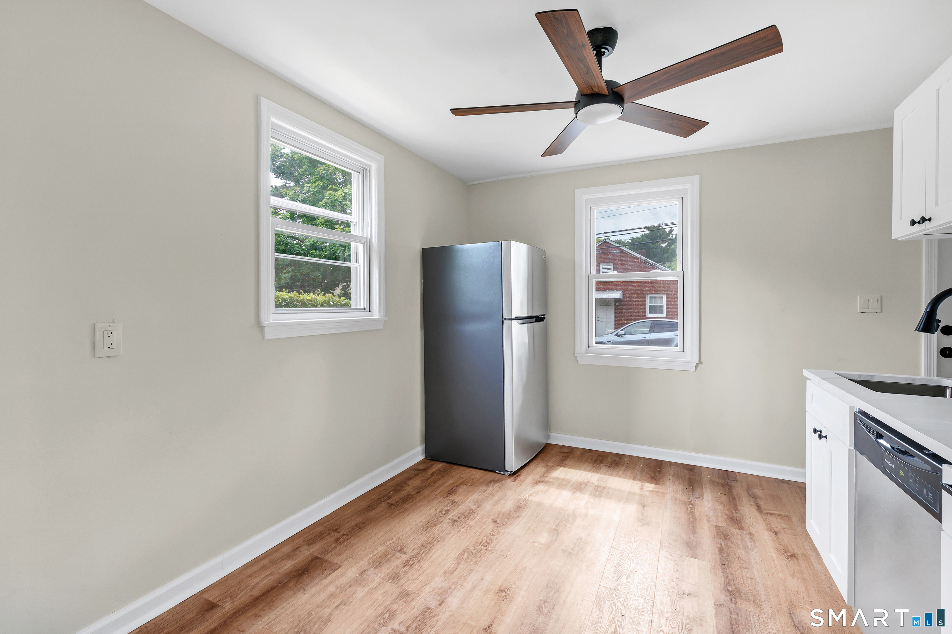 150-152 Alexander Drive Bridgeport CT 06606