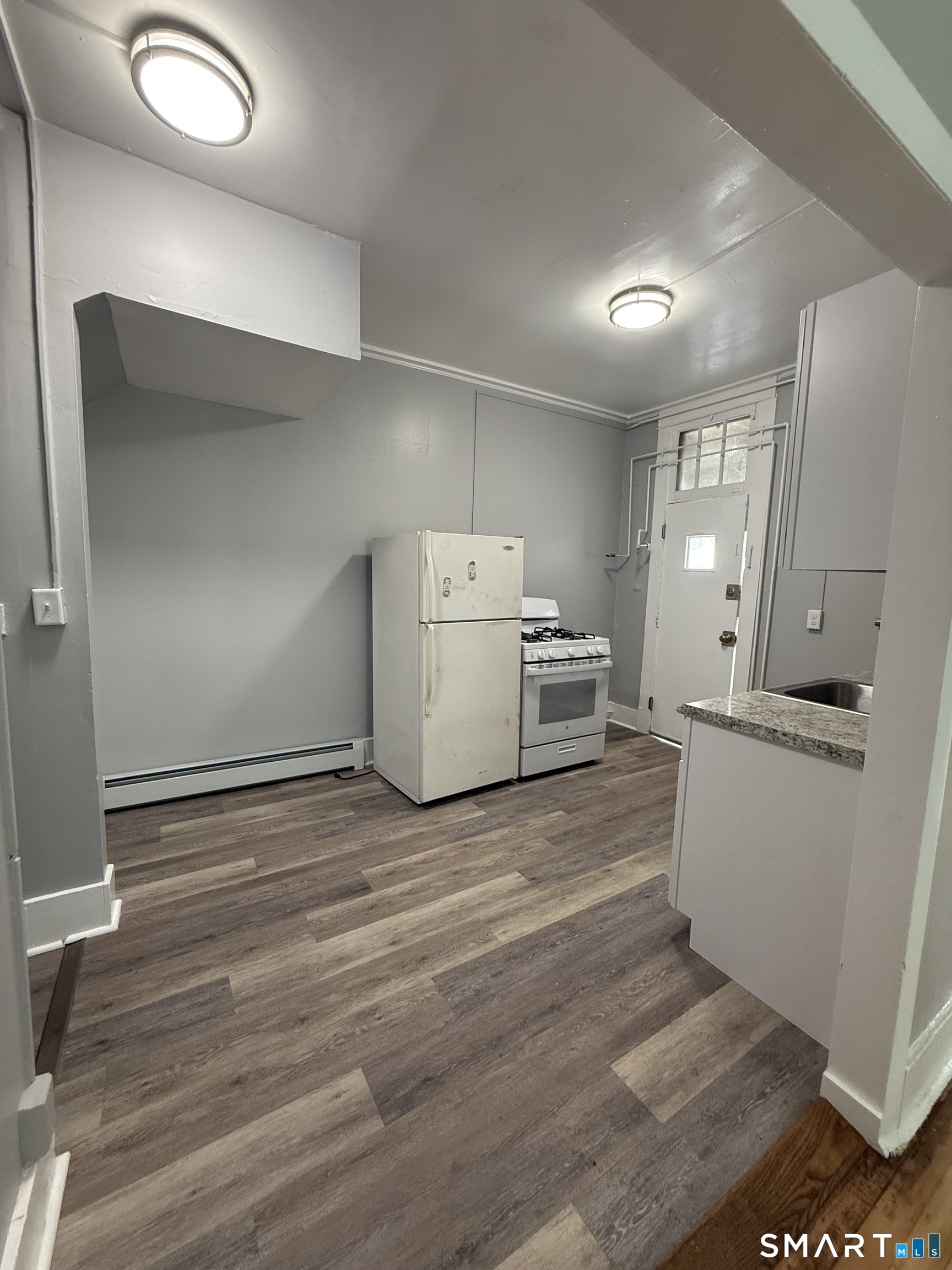 82 Maple Avenue New London CT 06320