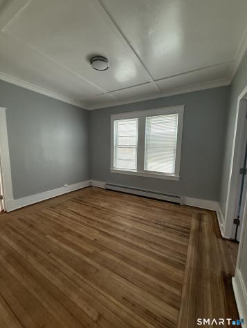 82 Maple Avenue New London CT 06320