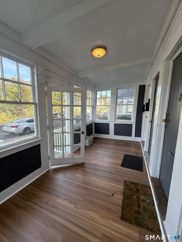 82 Maple Avenue New London CT 06320