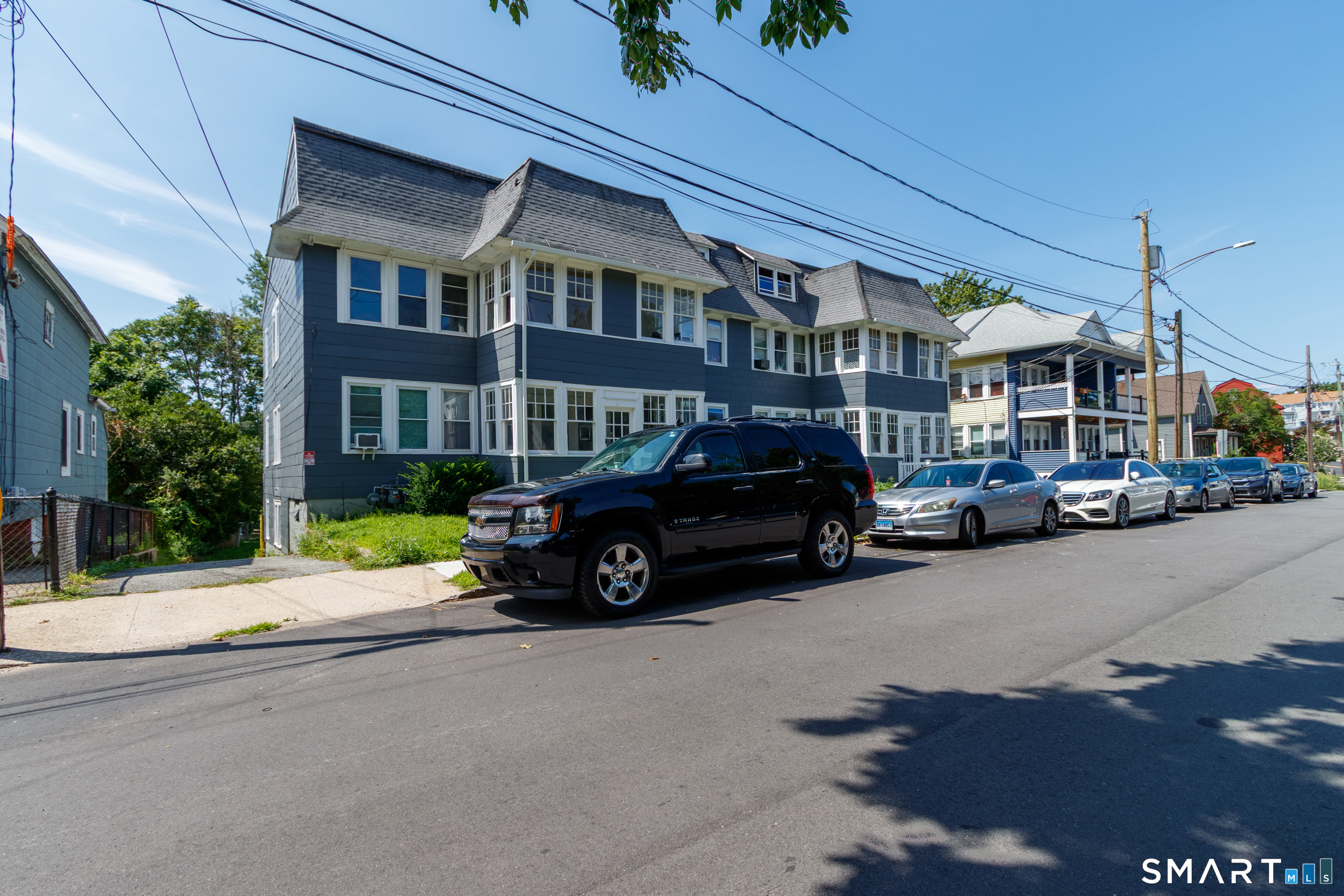82 Maple Avenue New London CT 06320