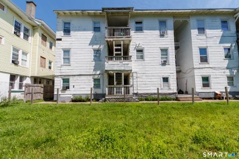 82 Maple Avenue New London CT 06320