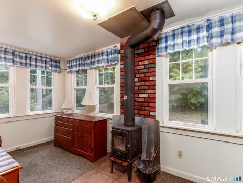 208 Twin Lakes Road North Branford CT 06471