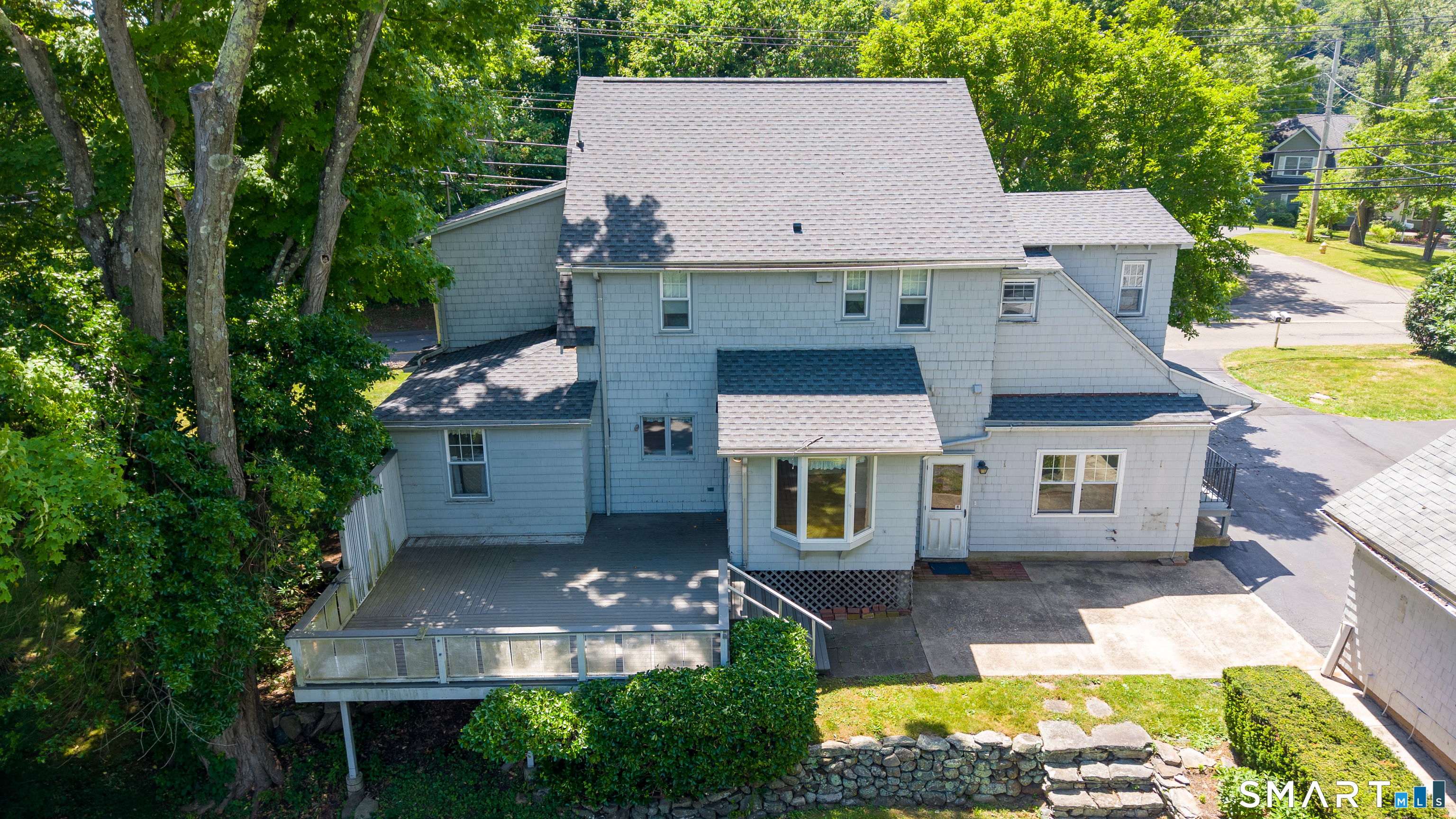 208 Twin Lakes Road North Branford CT 06471