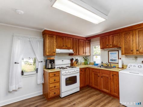 208 Twin Lakes Road North Branford CT 06471