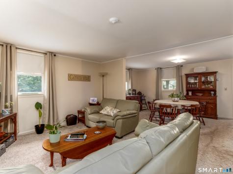 208 Twin Lakes Road North Branford CT 06471