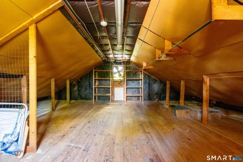 208 Twin Lakes Road North Branford CT 06471