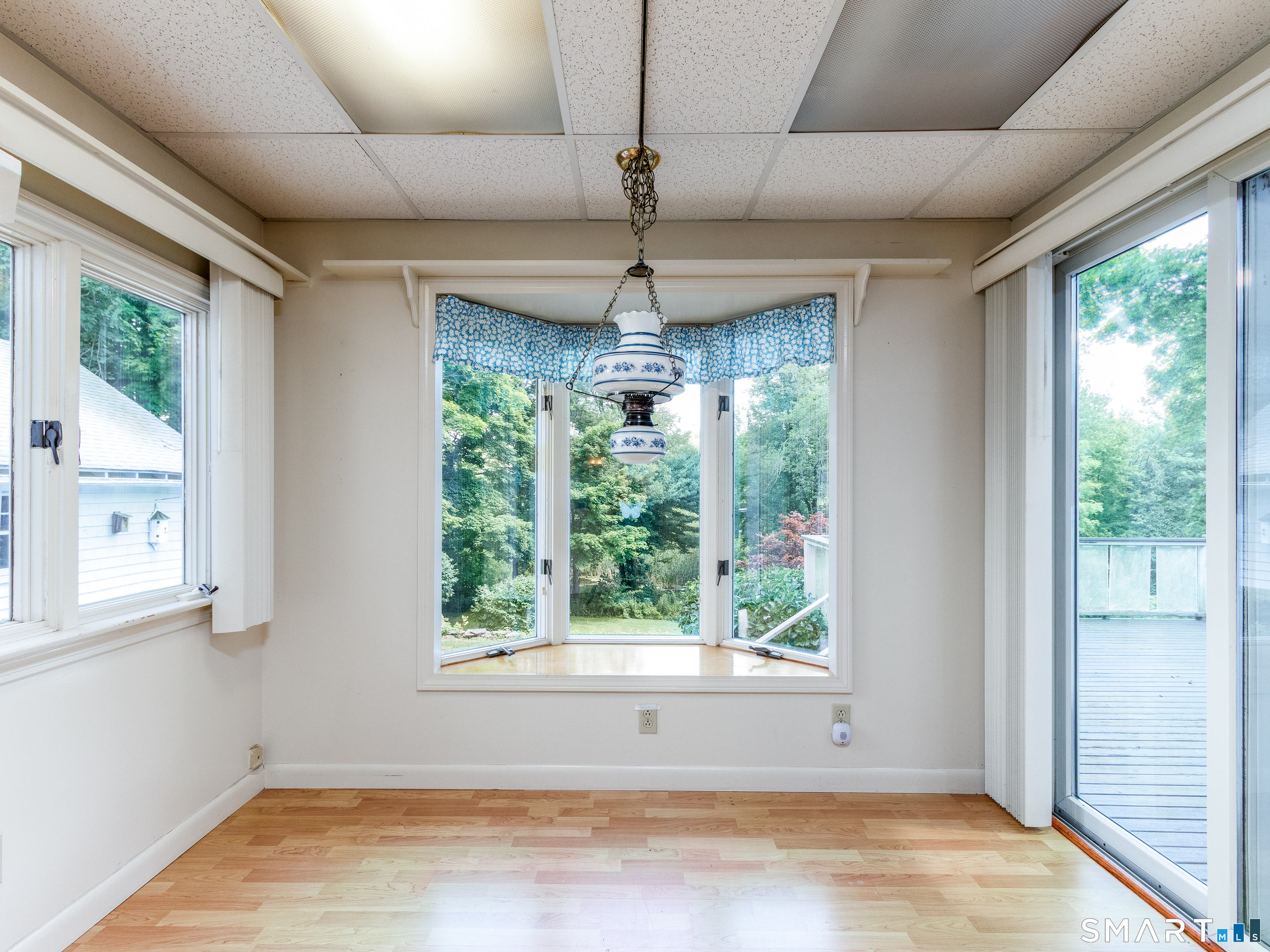 208 Twin Lakes Road North Branford CT 06471