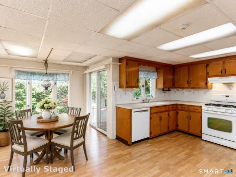 208 Twin Lakes Road North Branford CT 06471