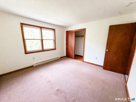 82 Hutchins Street Killingly CT 06239