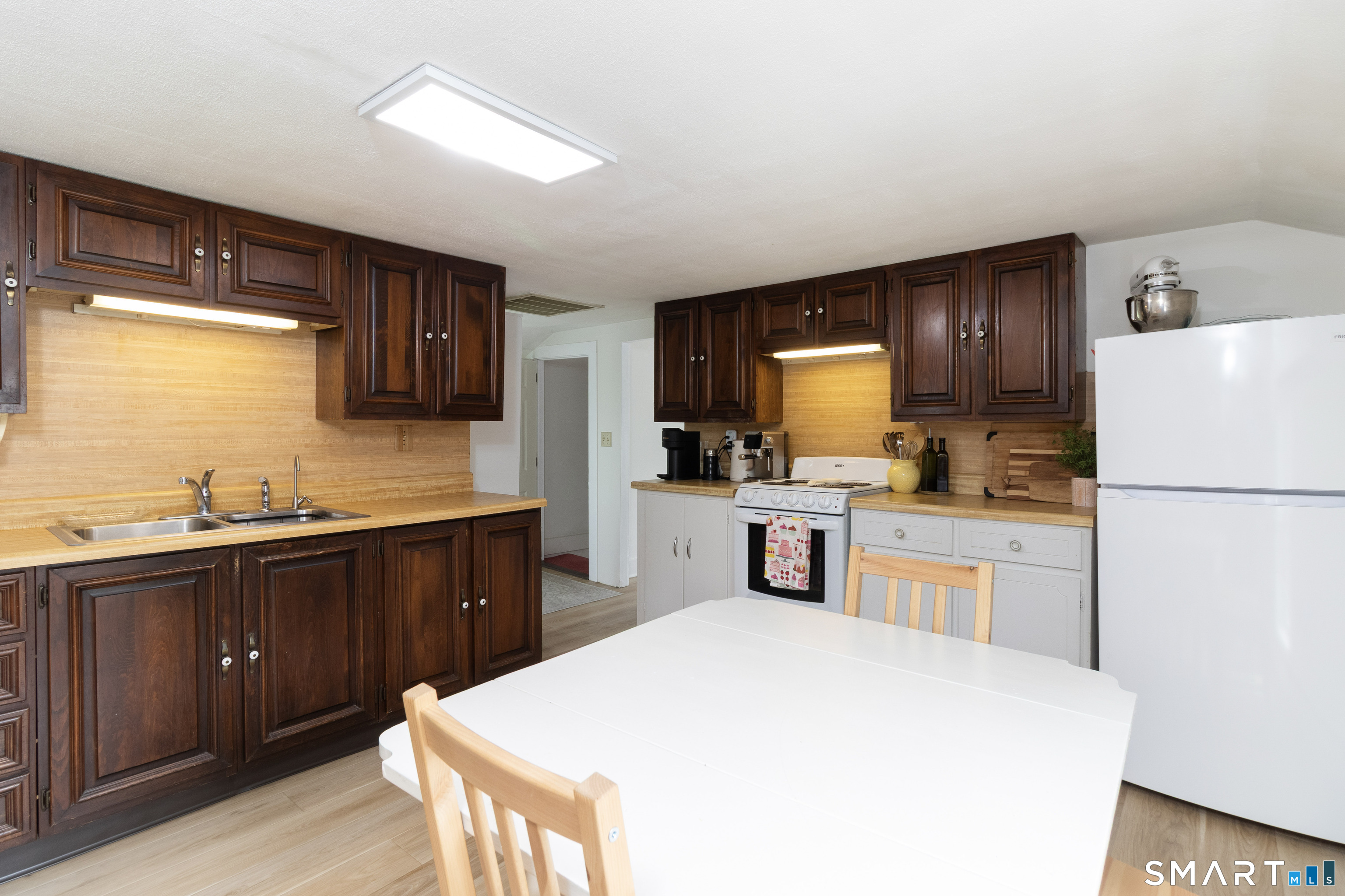 208 Boston Street Guilford CT 06437