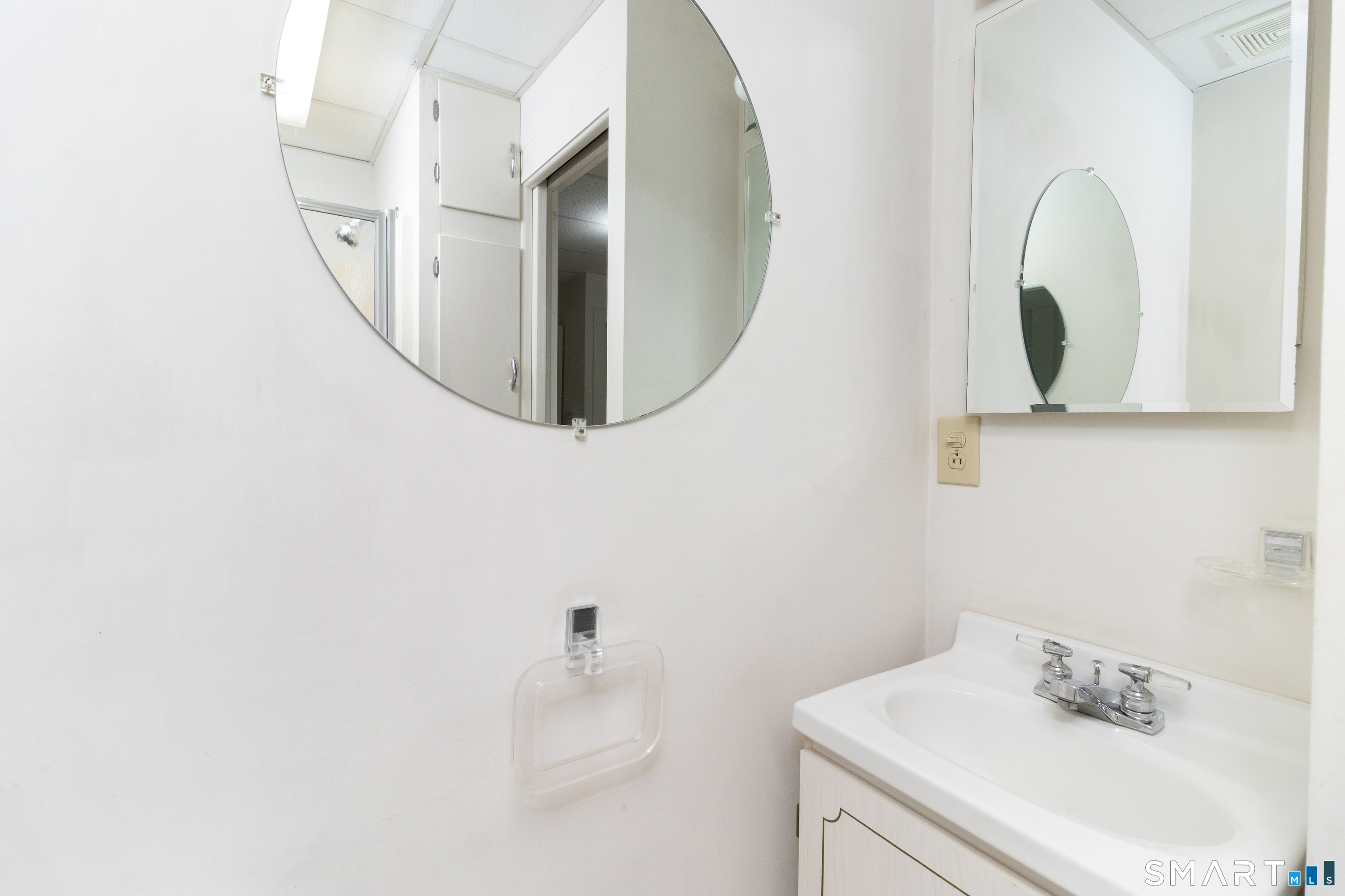 208 Boston Street Guilford CT 06437
