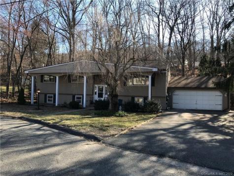 47 Regal Court Waterbury CT 06705