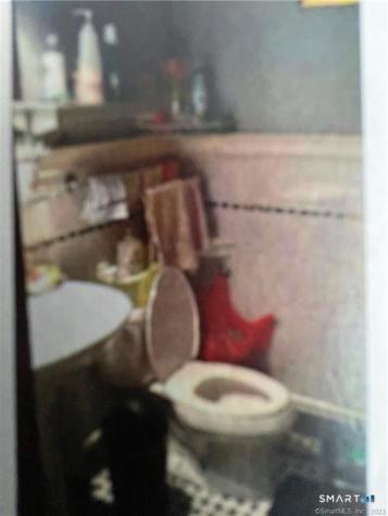 136 Circular Avenue Hamden CT 06514