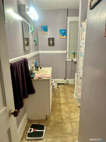 53 Woodland Street Manchester CT 06042