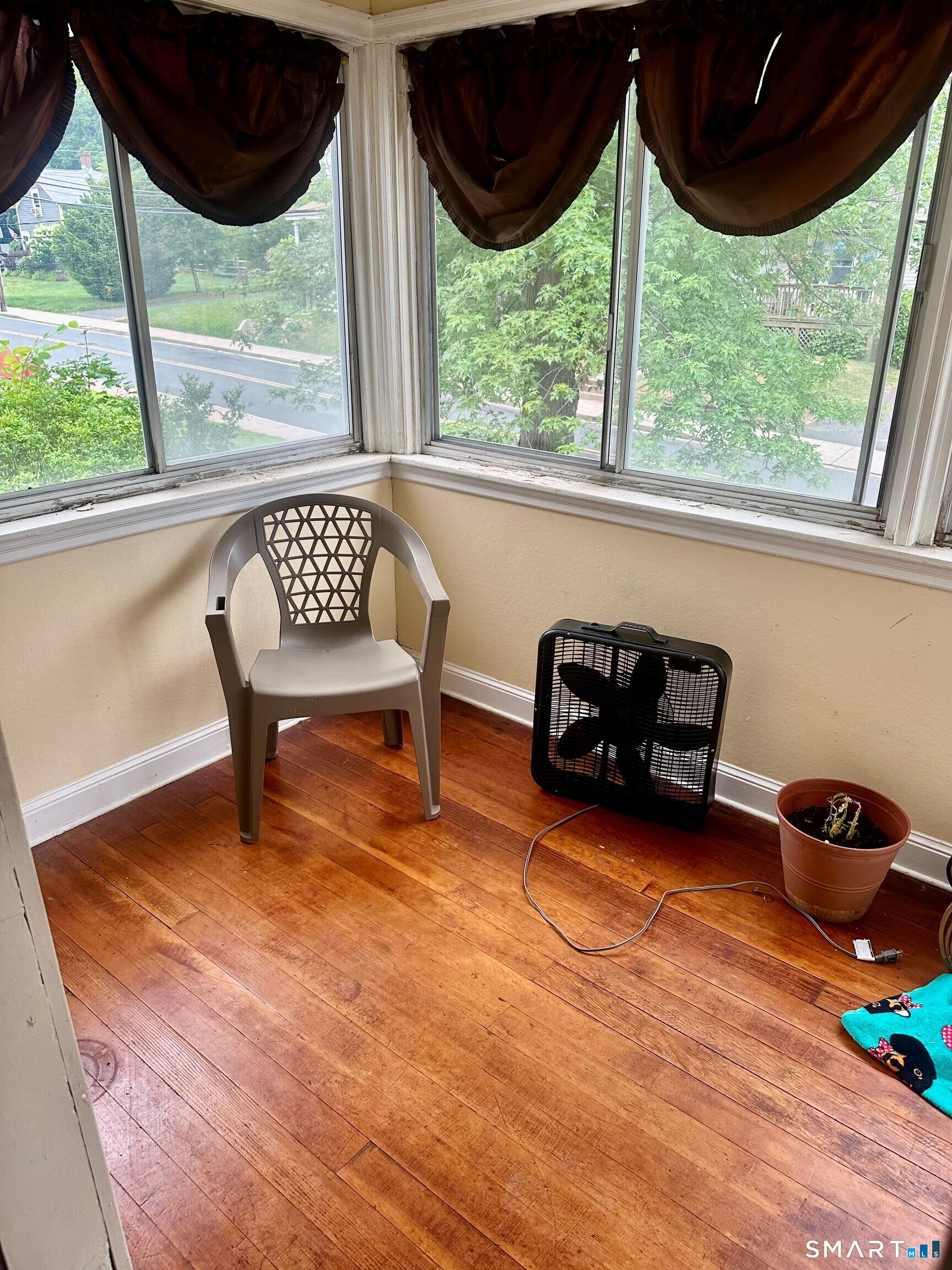 53 Woodland Street Manchester CT 06042