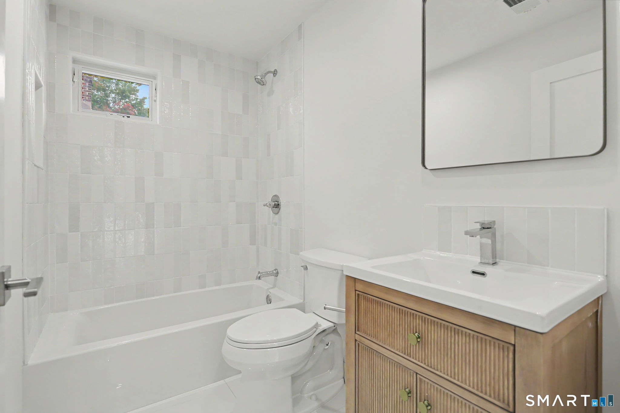 43 Helen Street Fairfield CT 06824
