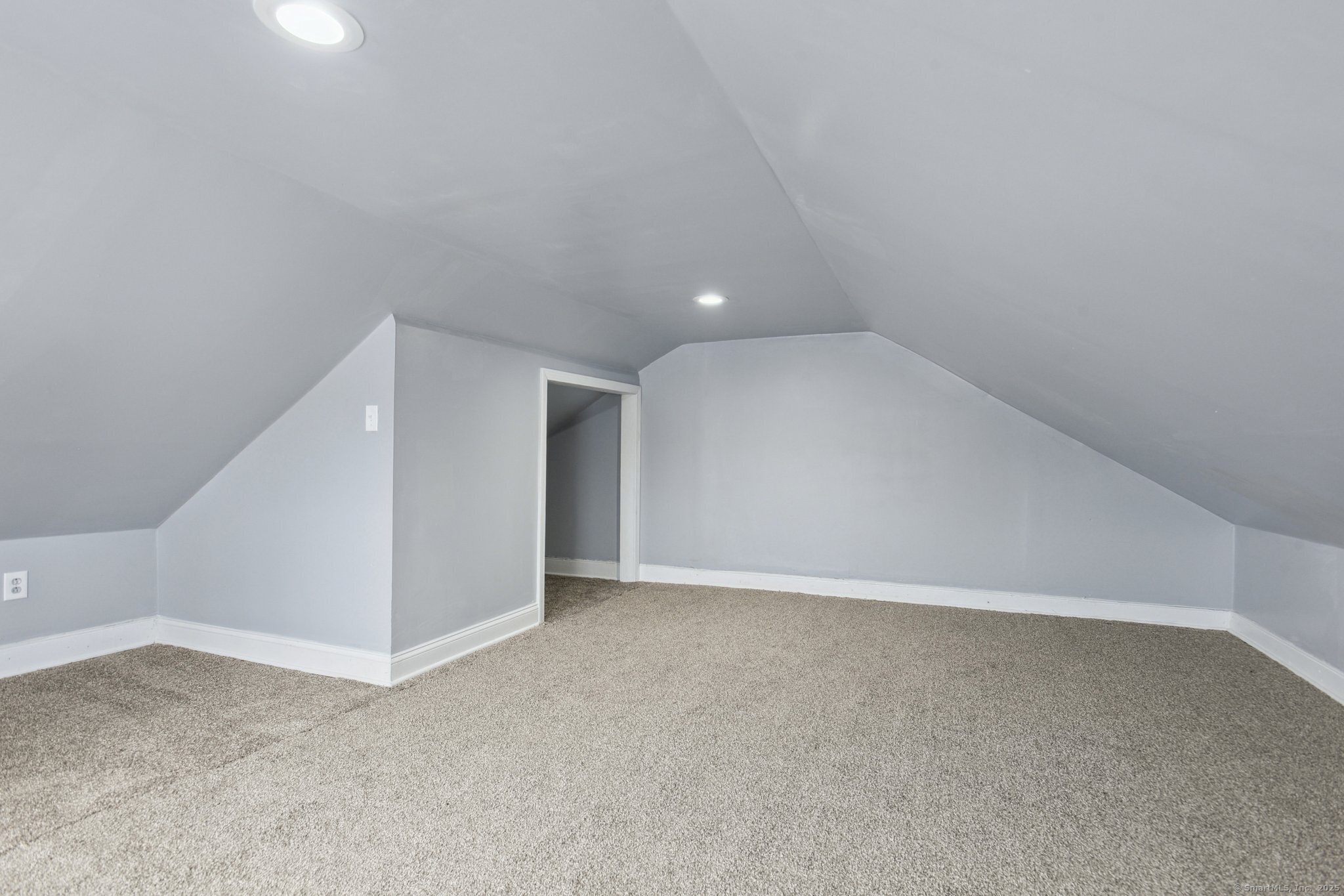 8 3RD Street Norwich CT 06360