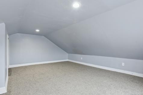 8 3RD Street Norwich CT 06360