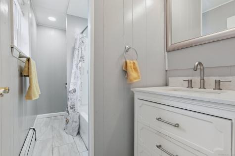 8 3RD Street Norwich CT 06360