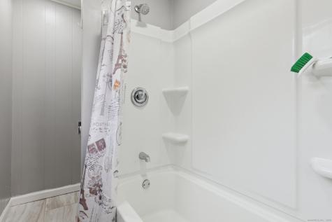 8 3RD Street Norwich CT 06360