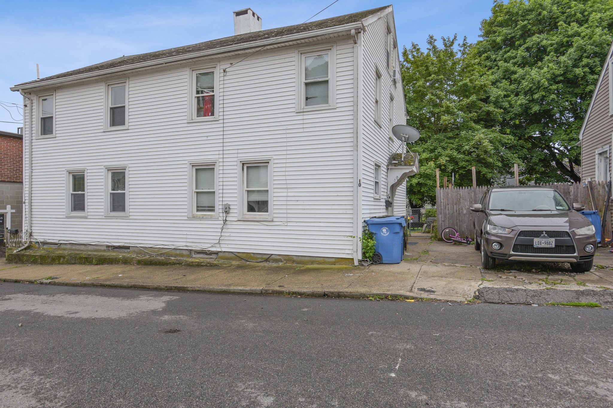 8 3RD Street Norwich CT 06360