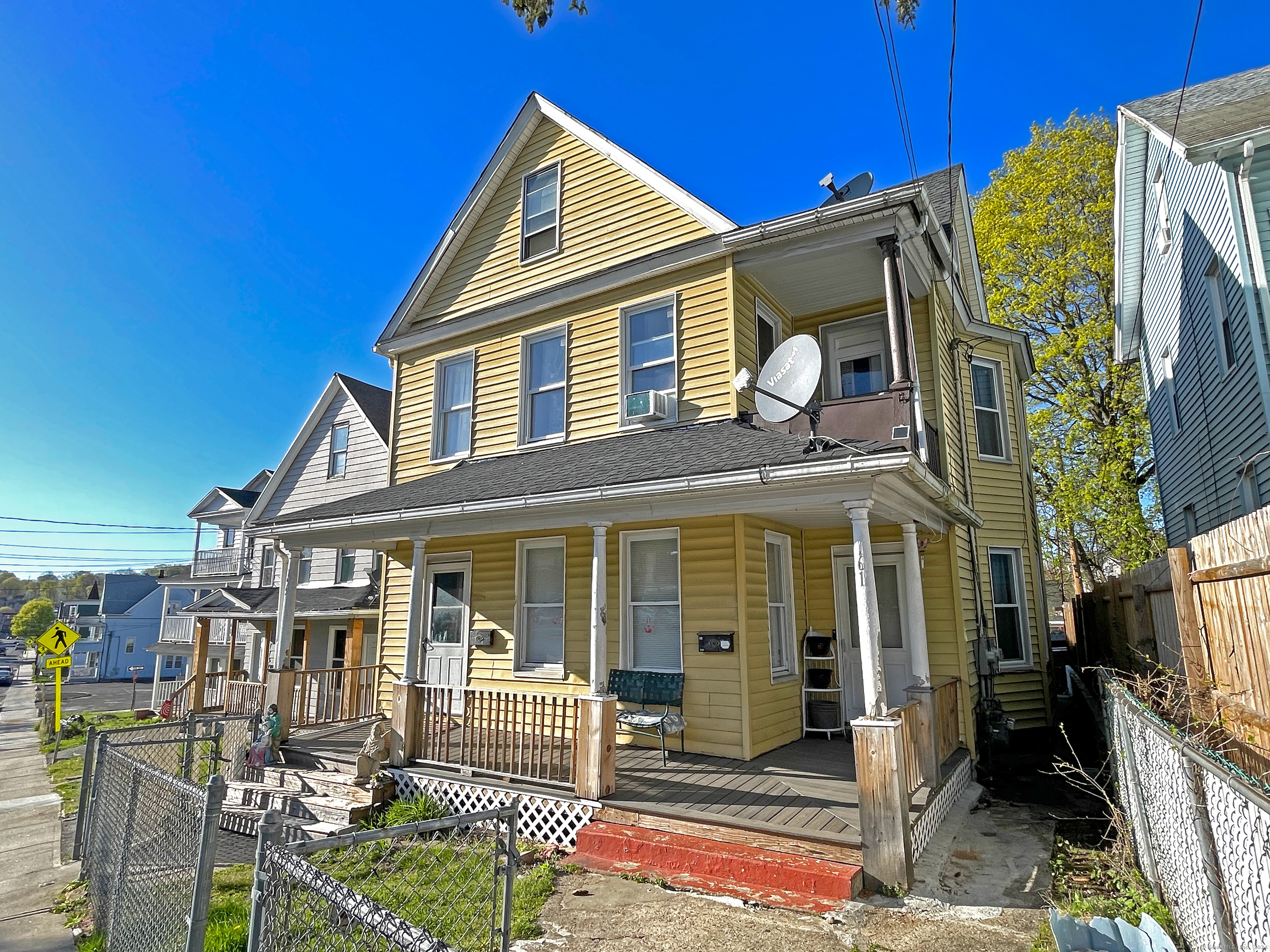161 East Farm Street Waterbury CT 06704