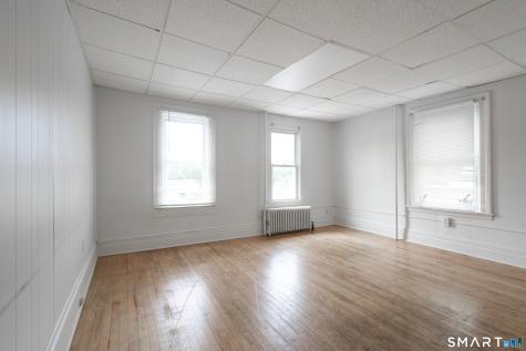 24 Central Avenue Norwich CT 06360