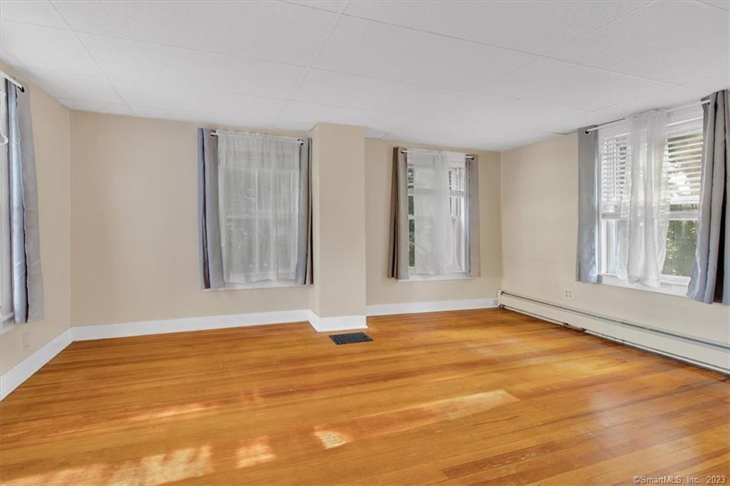 56 Winter Street Manchester CT 06040