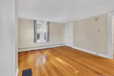 56 Winter Street Manchester CT 06040