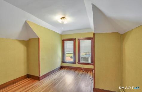 56 Winter Street Manchester CT 06040