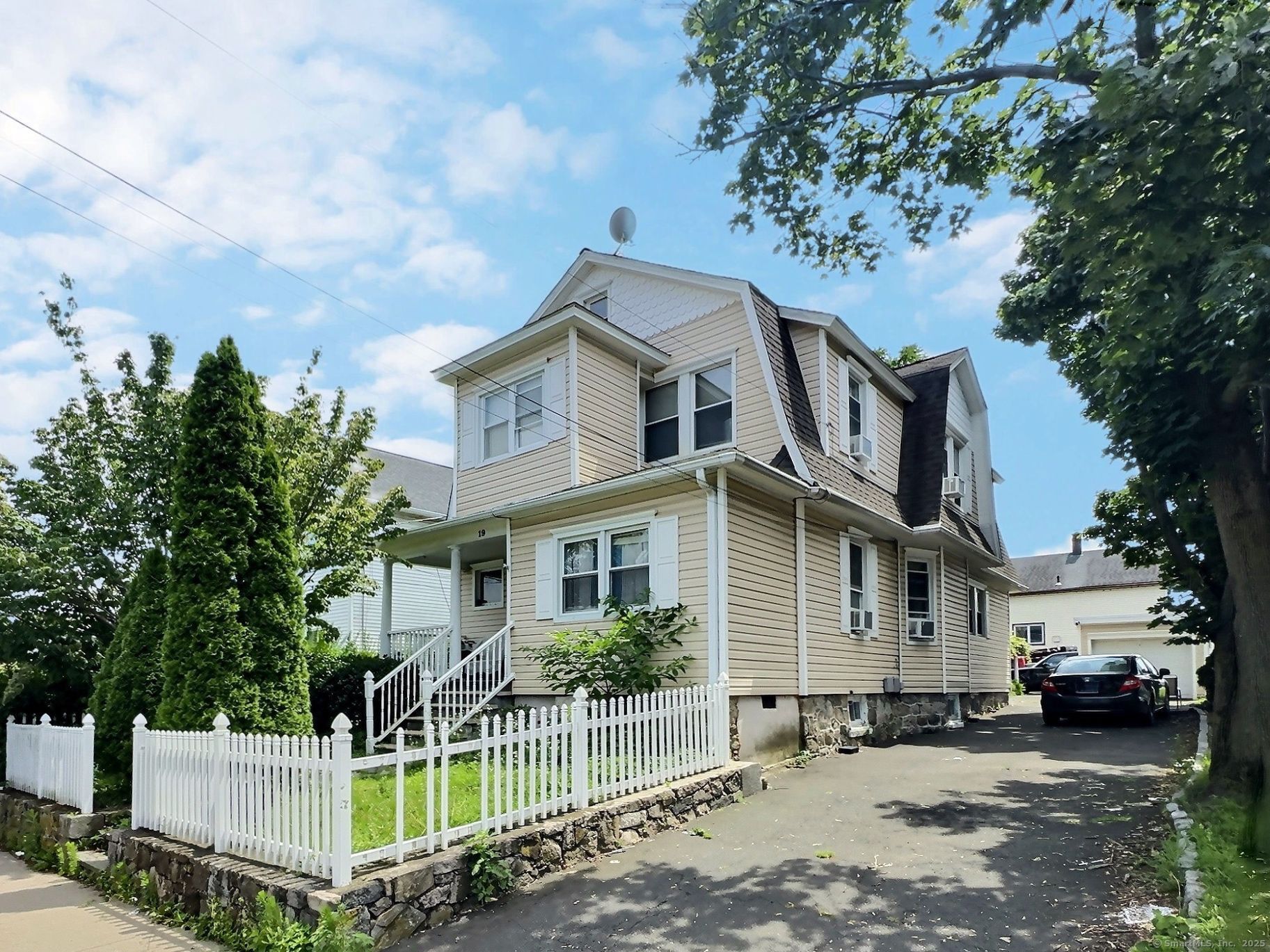 19 Woodrow Street Stamford CT 06902