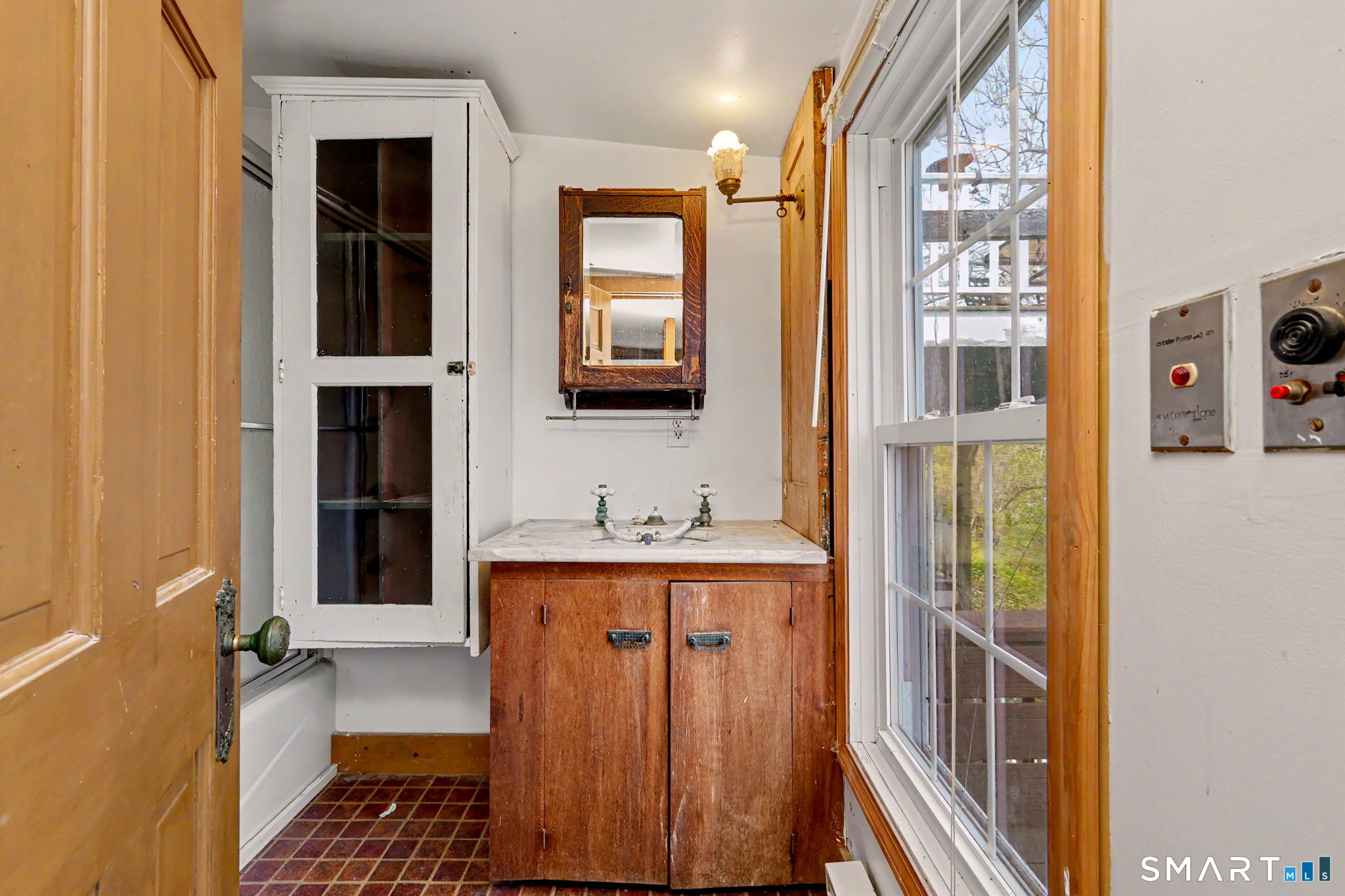 12 Bank Street Groton CT 06355
