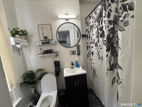 118-120 Pequonnock Street Bridgeport CT 06604