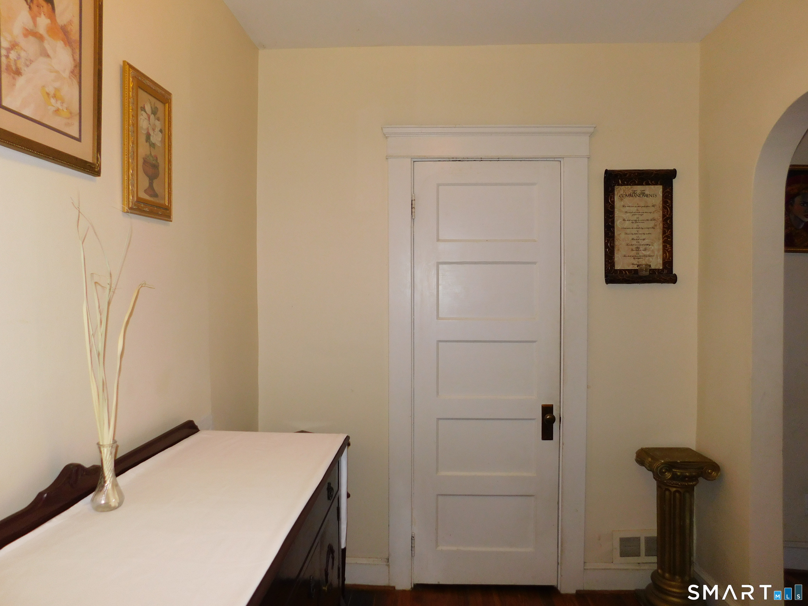 162 Helen Street Hamden CT 06514
