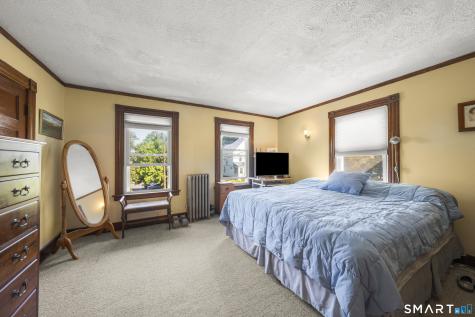 52 Russell Street Manchester CT 06040