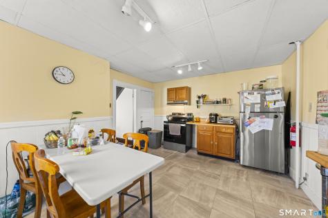 52 Russell Street Manchester CT 06040