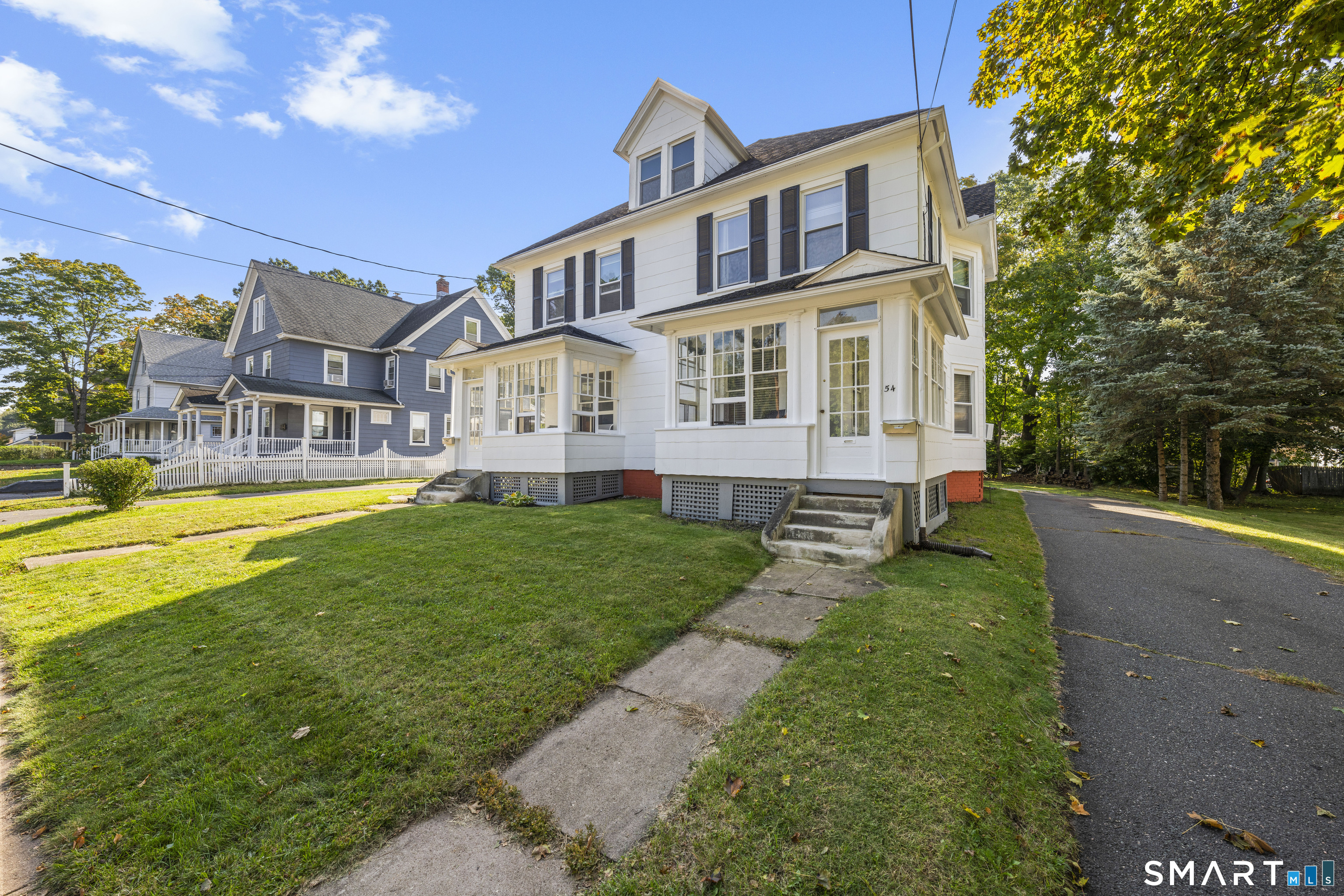 52 Russell Street Manchester CT 06040