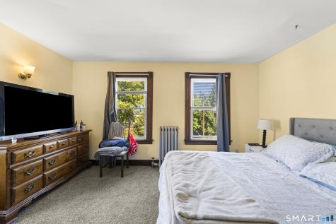 52 Russell Street Manchester CT 06040