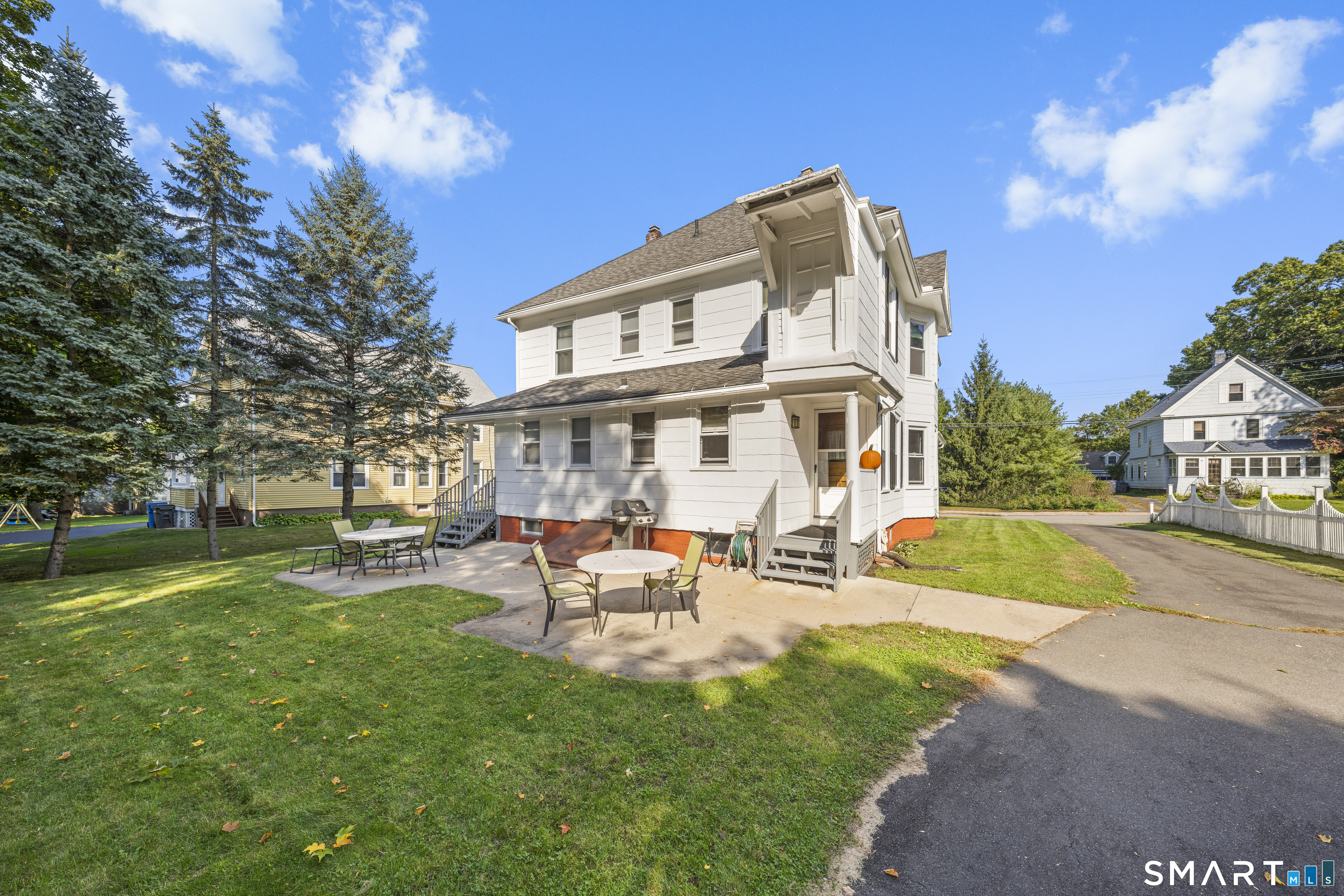 52 Russell Street Manchester CT 06040