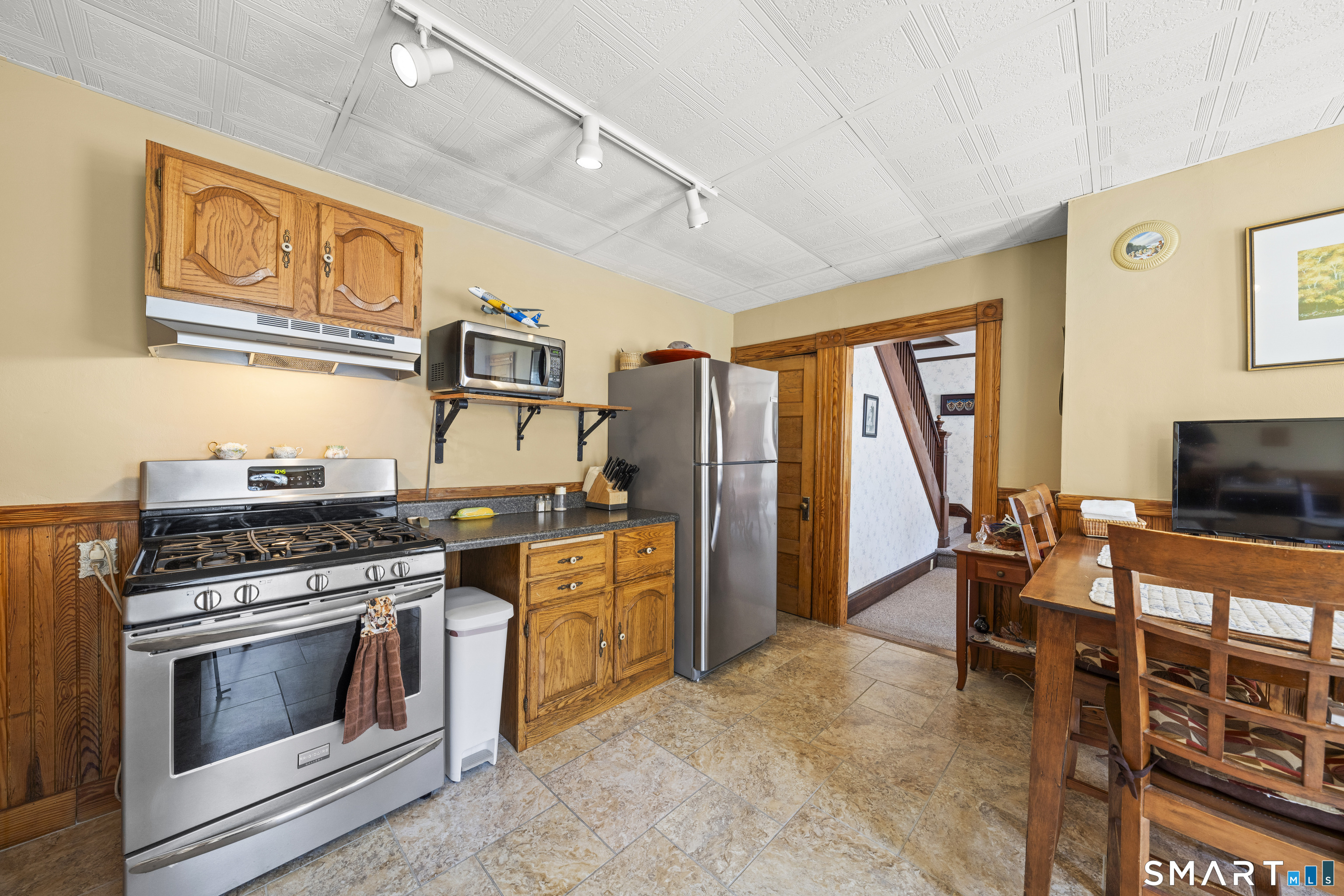 52 Russell Street Manchester CT 06040