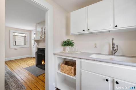 82 State Street Guilford CT 06437