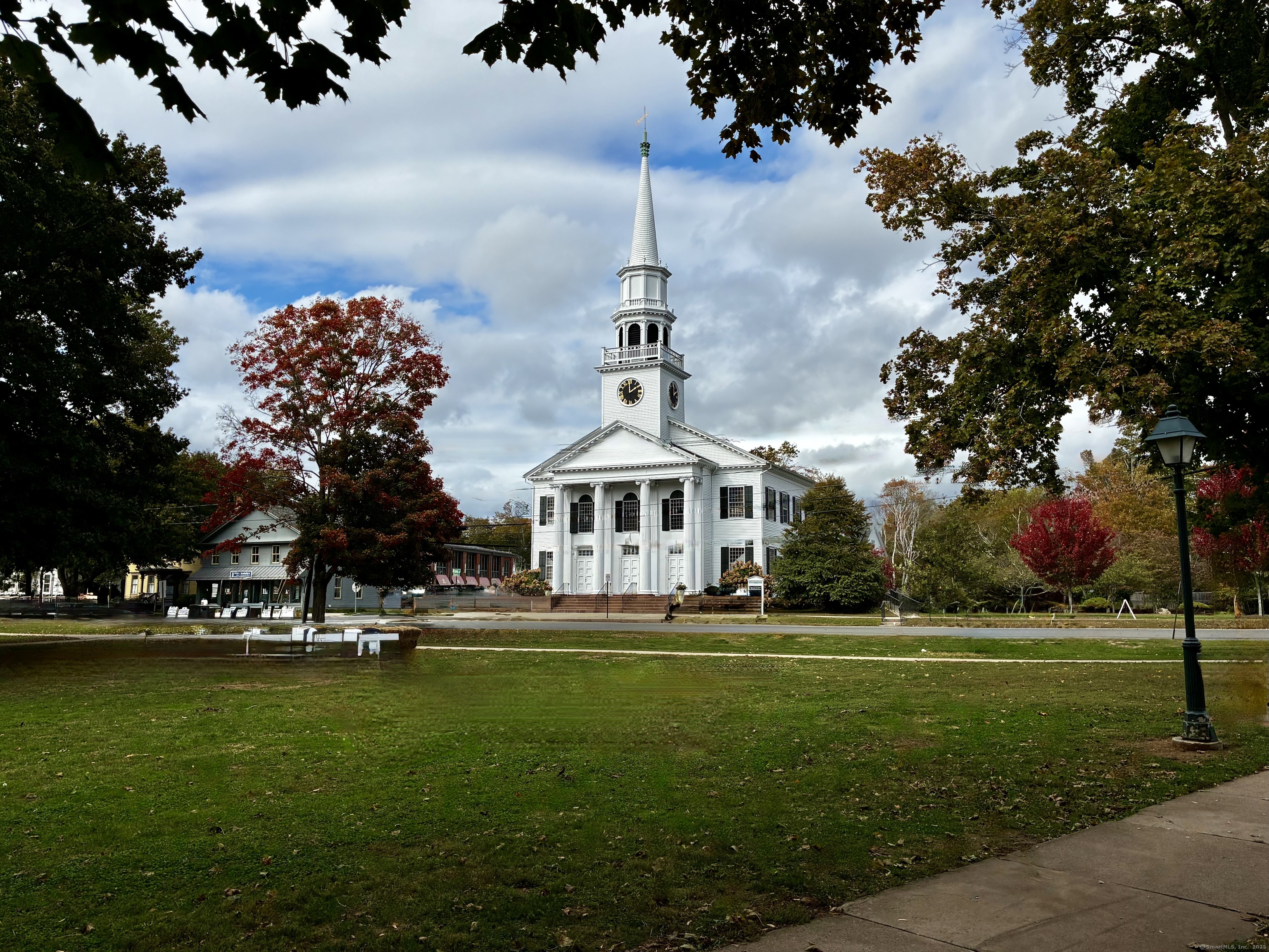 82 State Street Guilford CT 06437