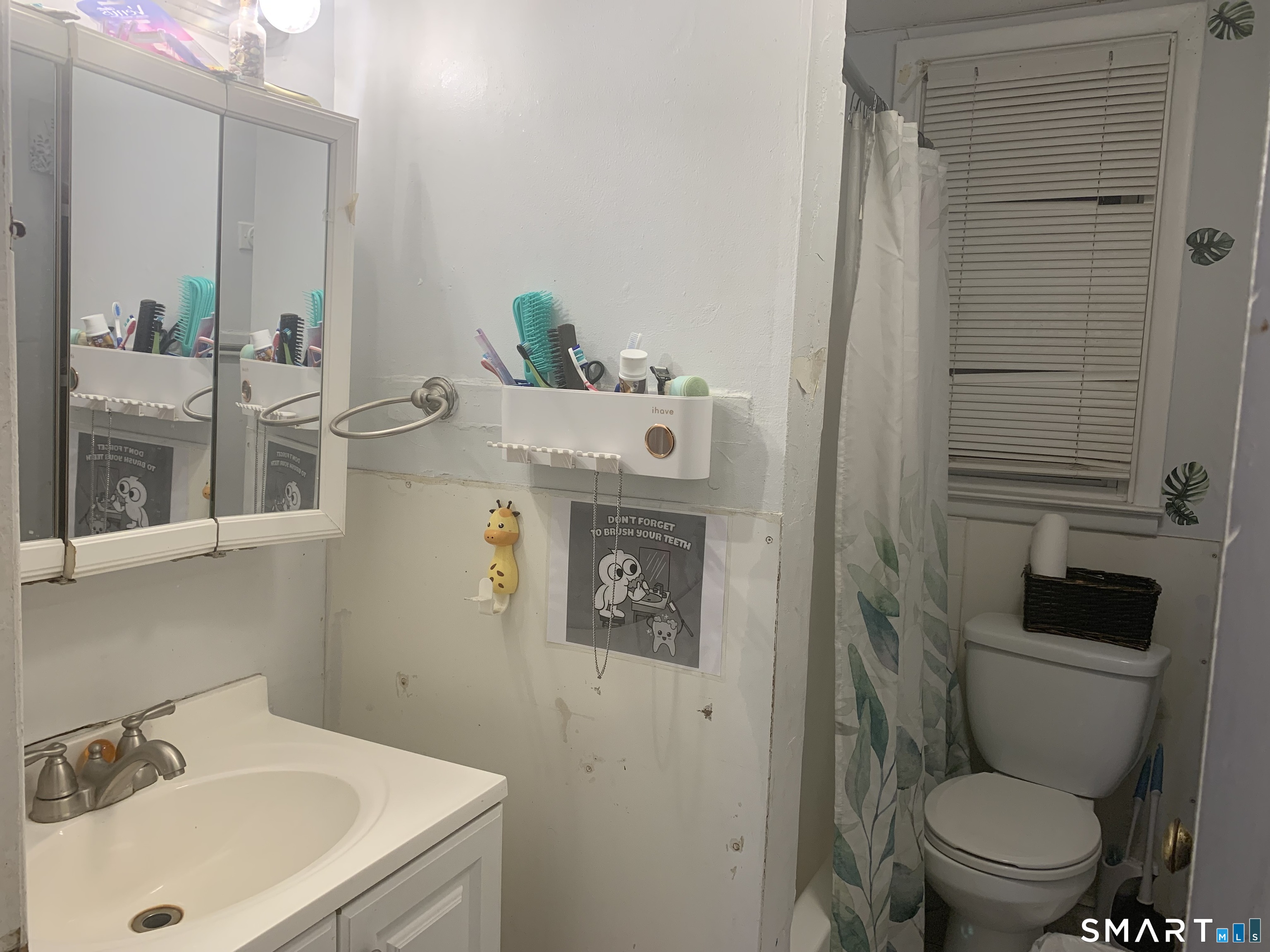 34 Helen Street Hamden CT 06514