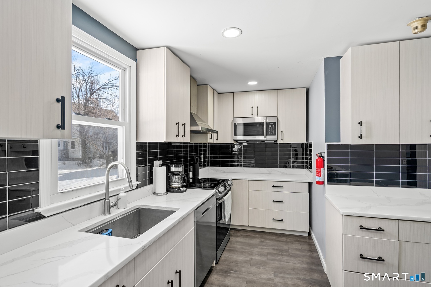 17-19 Silver Lane East Hartford CT 06118