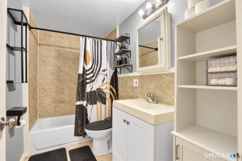 18 High Street Derby CT 06418